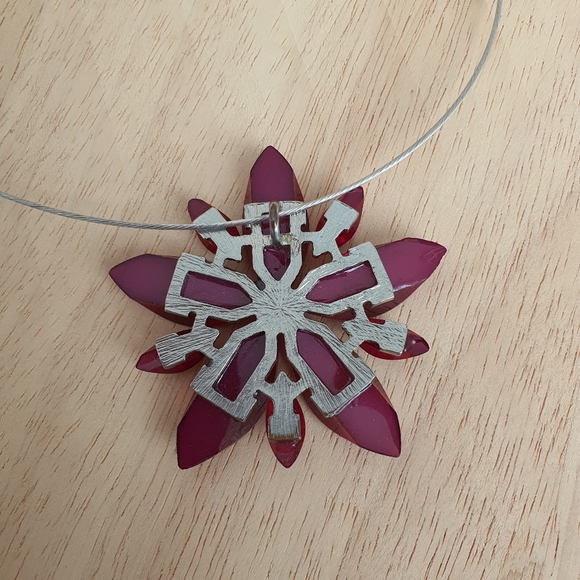 Floral Pendant Necklace - Picture 3 of 8